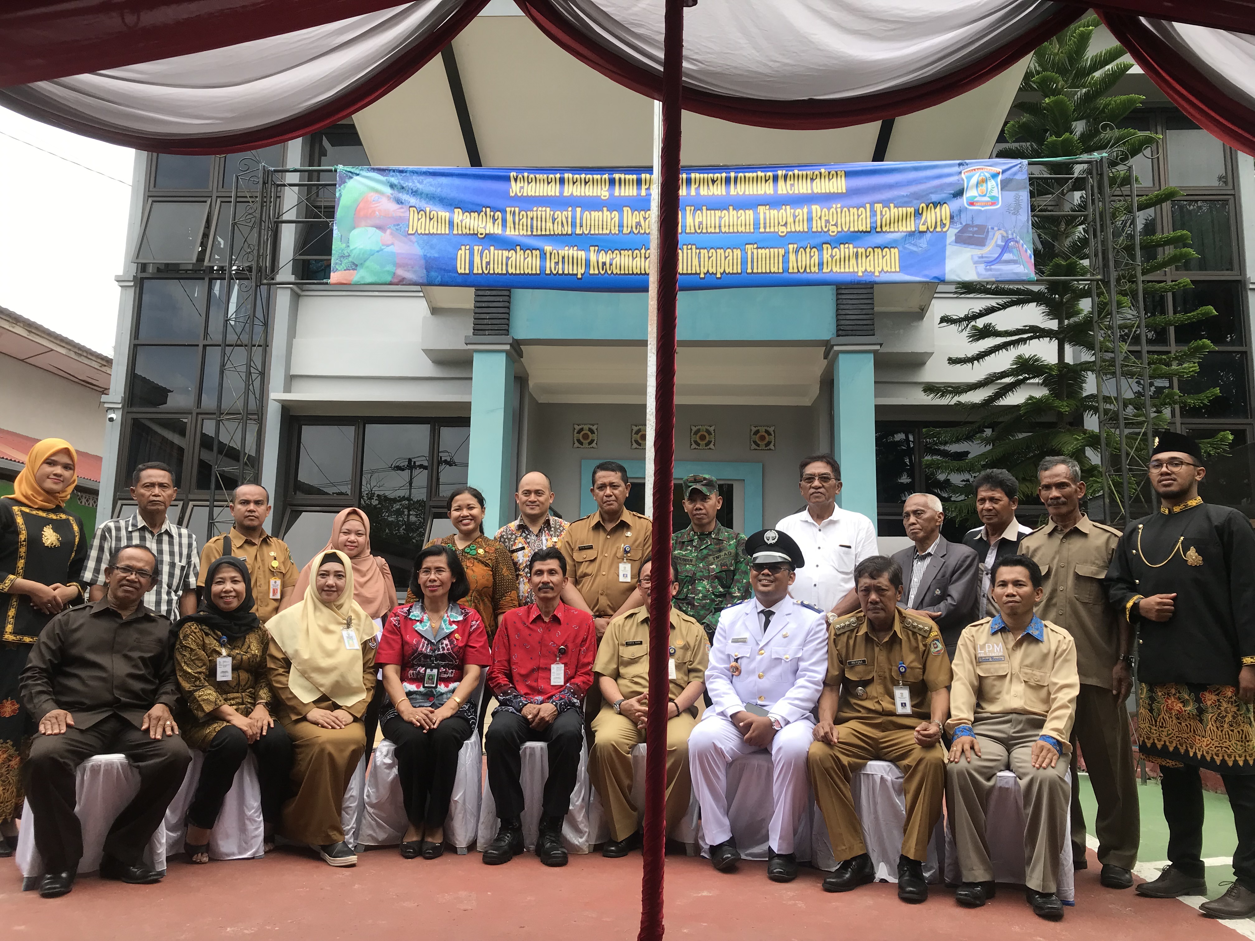 KUNJUNGAN TIM VERIFIKASI LAPANGAN DARI KEMENTRIAN DALAM NEGERI KE KELURAHAN TERITIP DALAM RANGKA LOMBA KELURAHAN TINGKAT REGIONAL III