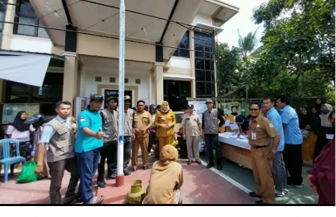 Operasi Pasar Gas LPG 3 Kg di Kelurahan Teritip bekerjasama dengan PT. Pertamina dan PT. Dalle Na Makanja